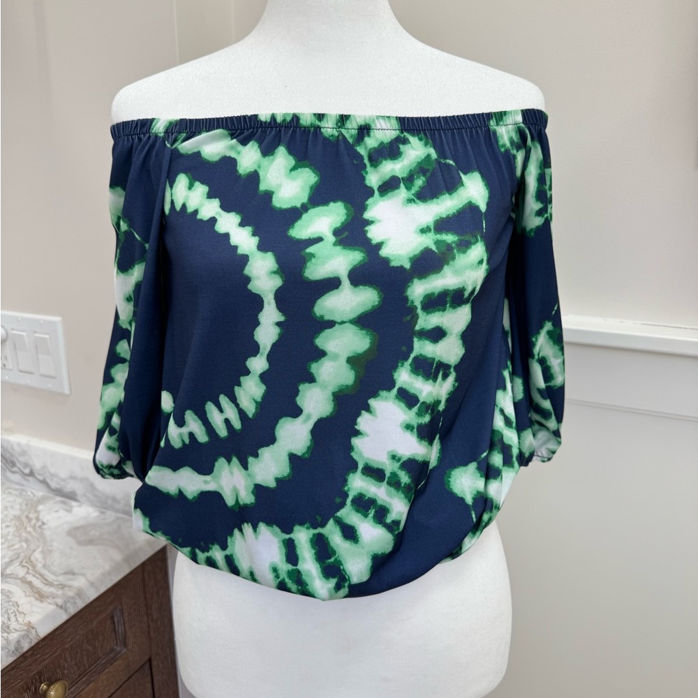 Off the shoulder blue and green pattern top size Small